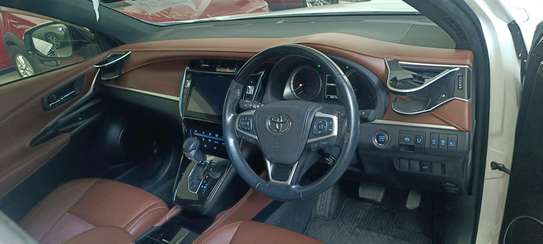 Toyota Harrier Premium sunroof 2018 image 6