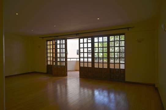 3 Bed Apartment with En Suite in Kilimani image 27