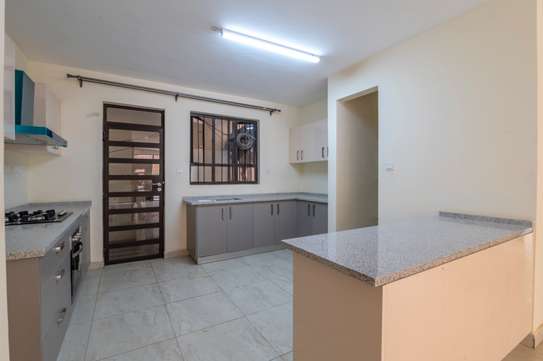 3 Bed Apartment with En Suite in Langata image 33