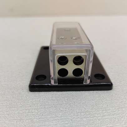 1 in 4 out Way Power Distribution Block image 1
