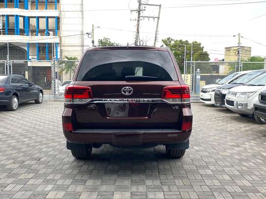 Toyota Land cruiser V8 2018 image 13