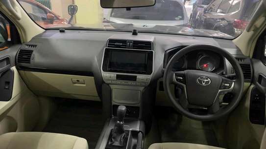 TOYOTA LANDCRUISER PRADO TX 2018 7 SEATER image 10
