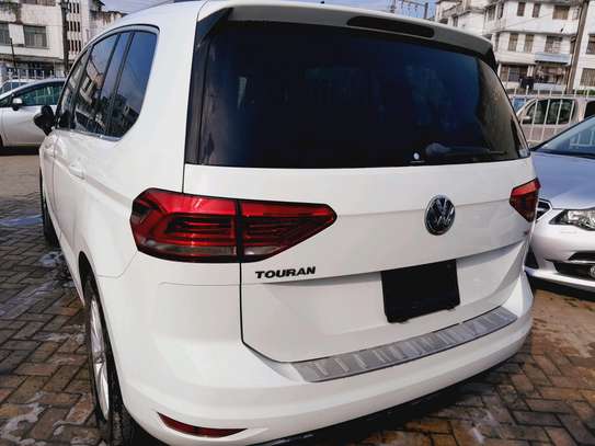 Volkswagen touran sunroof  2016 white image 12
