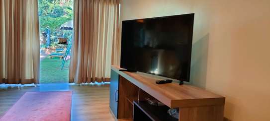 Luxurious 2 Bedrooms Fully Furnished In Riverside Drive image 6