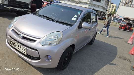 Toyota vitz KDG image 1