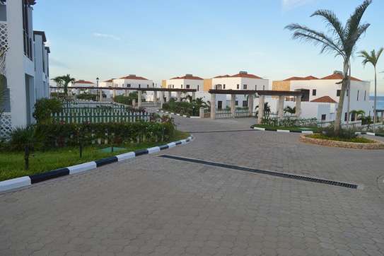 Serviced 3 Bed Apartment with En Suite in Nyali Area image 15