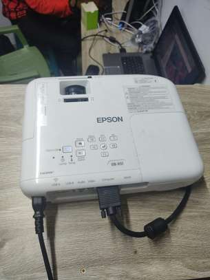 epson EB E10 projector image 7