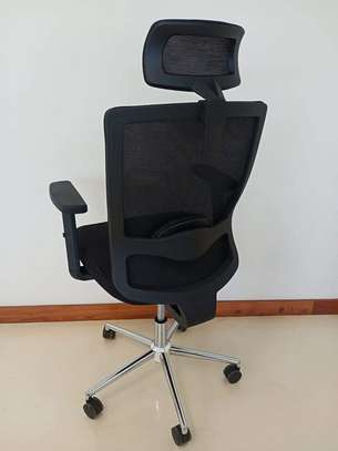 Executive high back office chair image 9