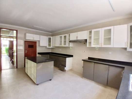 5 Bed Townhouse with En Suite at Lavington image 18