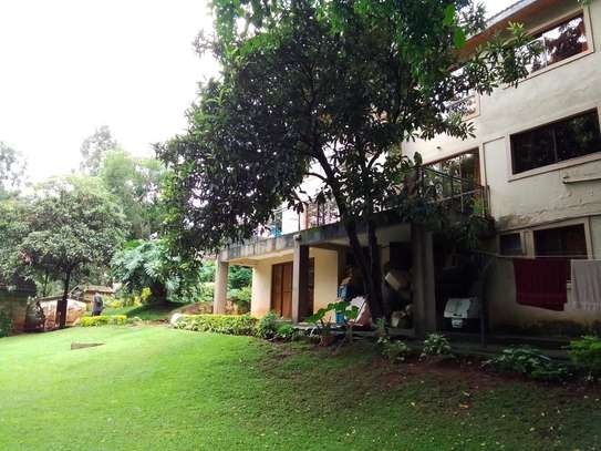 4 Bed House with En Suite at Lavington Green image 6