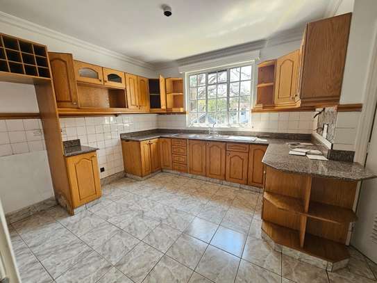 3 Bed Apartment with En Suite in Muthaiga image 12
