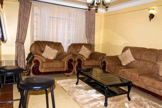 2bedroom fully furnished and serviced in Westlands image 4