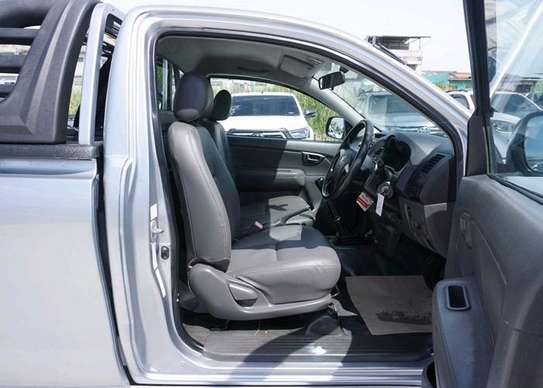 HILUX SINGLE CABIN (MKOPO/HIRE PURCHASE ACCEPTED) image 3