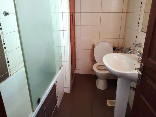 5 Bed House with En Suite in Lower Kabete image 11
