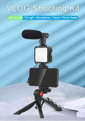 Smart Phone Vlogging Kit With Lights+ Microphone image 5