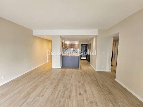 2 Bed Apartment with En Suite in Riverside image 3