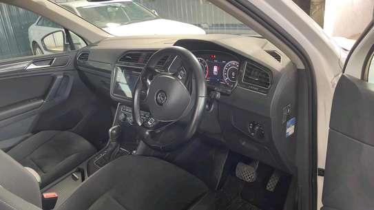 Volkswagen Tiguan SUV White LED Alloy Wheels image 4