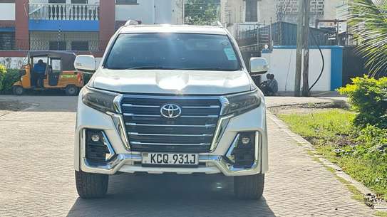 Toyota prado Tx 2012 image 7