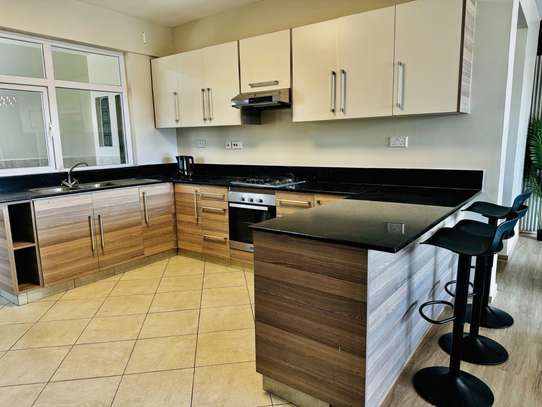 Furnished 2 Bed Apartment with En Suite at Lantana Road image 6