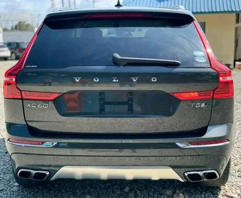 Volvo XC60 image 8