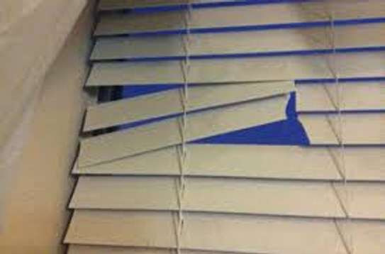 Affordable Blinds Cleaning And Repair - Broken vertical blinds repair | Broken horizontal blinds repair | Window Blinds Installation & Window Blinds Repair.Get A Free Quote. image 9