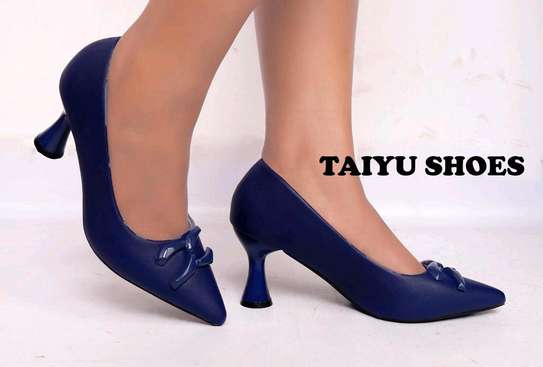 Taiyu closed heels image 1