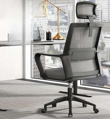 Office Chair: Breathable & Cool Mesh Corporate Seat image 5