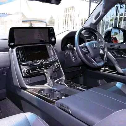 2022 Lexus LX 500D diesel image 3