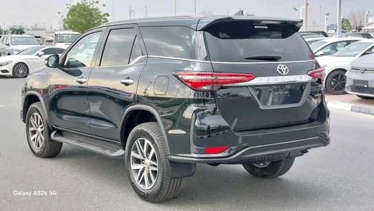 Toyota Fortuner diesel FV 2017 black image 13