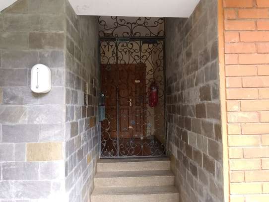 4 Bed Apartment with En Suite in Kilimani image 19