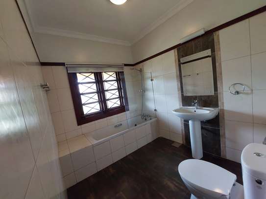 5 Bed House with En Suite at Muthaiga Road image 31