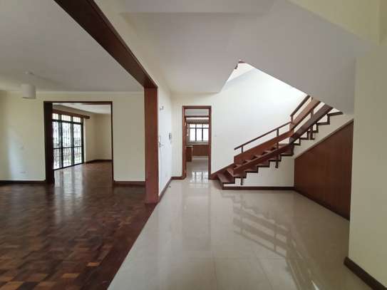 5 Bed Villa with En Suite in Lavington image 6