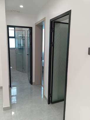 2 Bed Apartment with En Suite in Kilimani image 5