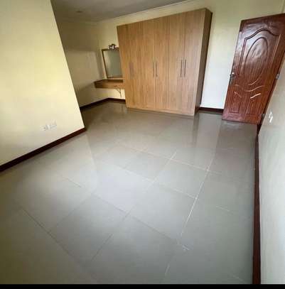 3 Bed Apartment with En Suite in Kilimani image 1