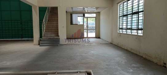 14,000 ft² Warehouse with Parking in Mombasa Road image 9