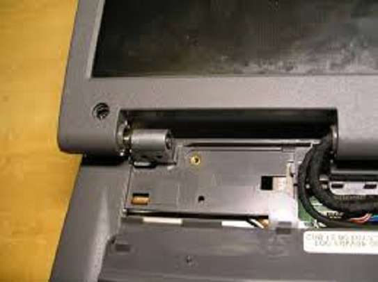 laptop  hidges   repair image 3