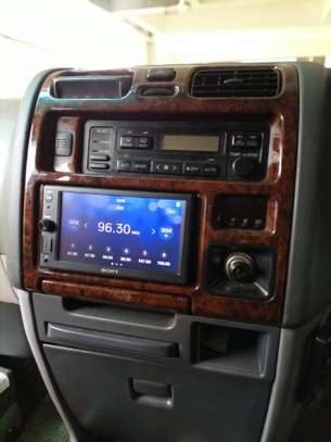 Toyota Granvia Radio system with Weblink cast Bluetooth image 1