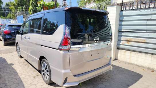 NISSAN SERENA HIGHWAY STAR ⭐⭐✨ GOLD 2018 image 3