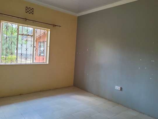 Commercial Property with Aircon in Lavington image 8
