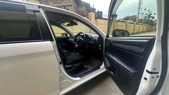 Toyota Fielder Compact White hybrid Efficient Car image 3