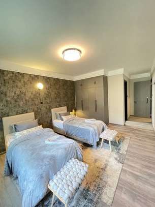 5 Bed Apartment with En Suite in Lavington image 13