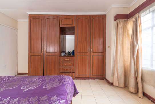4 Bed House with En Suite in Langata image 14