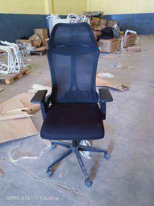 Headrest office chair image 1