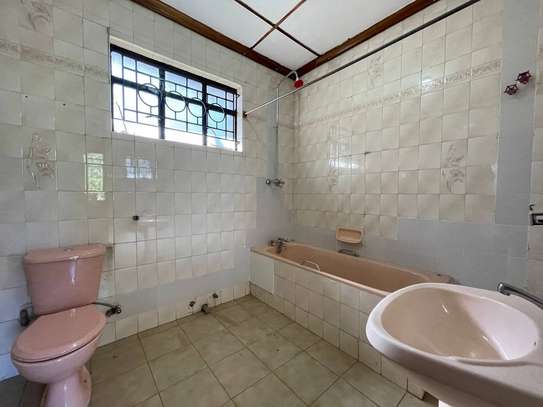 4 Bed House with En Suite in Kileleshwa image 2