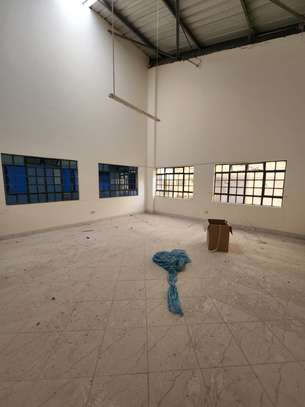 12000 ft² warehouse for rent in Juja image 7