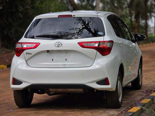 Toyota vitz image 4
