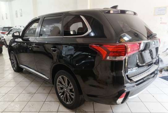 Mitsubishi outlander image 8