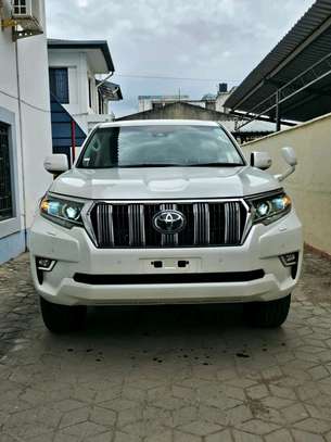 Toyota land cruiser Prado TX petrol 2018 image 1