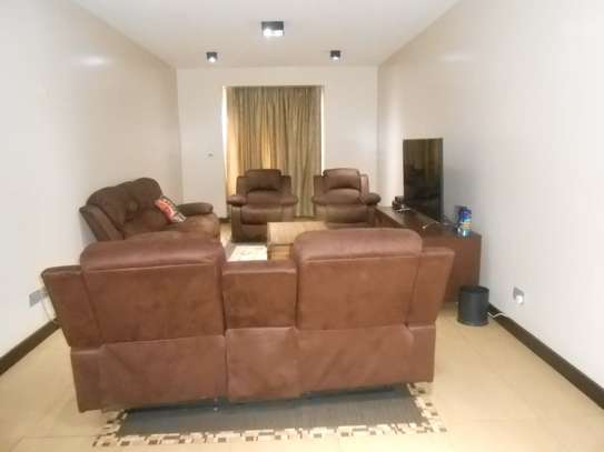 Furnished 3 Bed Apartment with En Suite in Riverside image 19