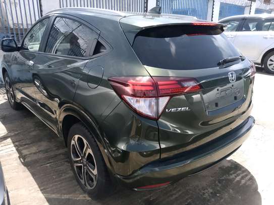 Honda vezzel hybrid jungle green image 5